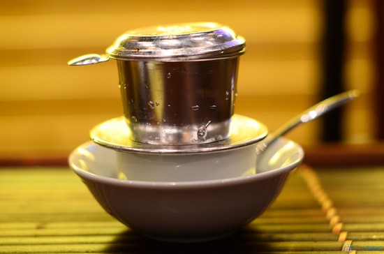 Từng giọt cà phê rơi